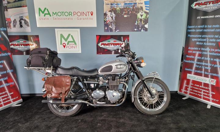 Triumph Bonneville SE Modello SE -