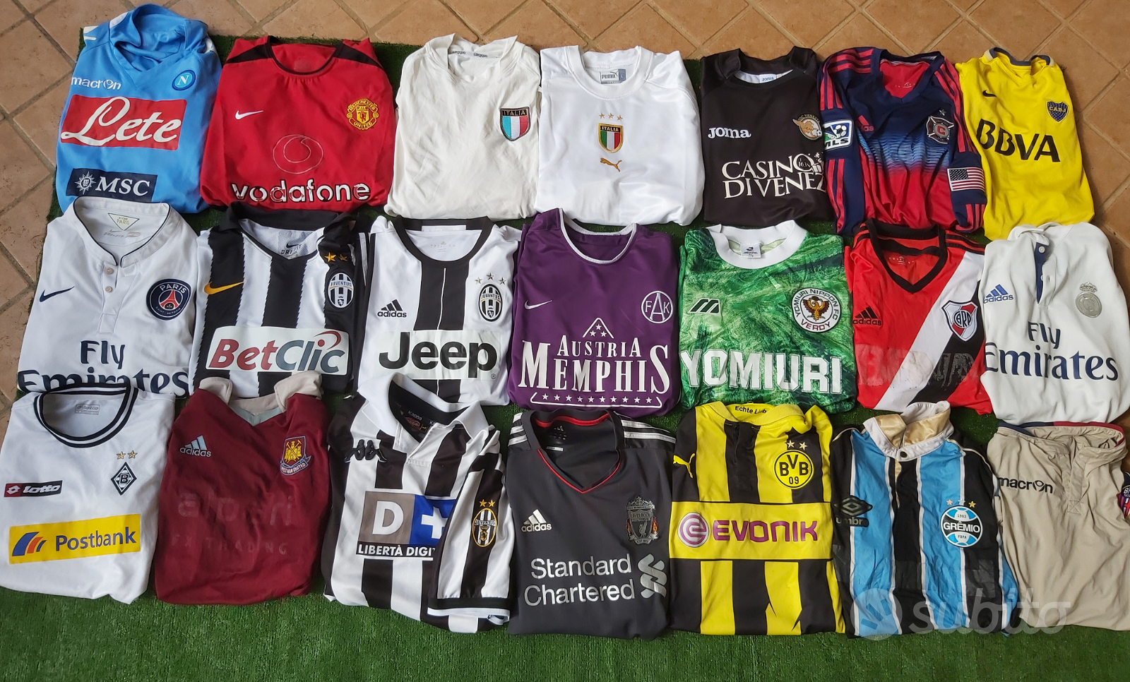 Stock abbigliamento sportivo outlet calcio