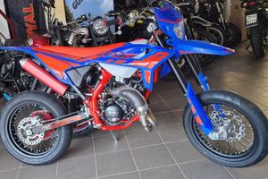 Beta RR50 Motard 2T - Track Racing Red & Blue PRON