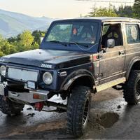 Suzuki samurai off road