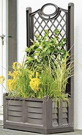 Fioriera con spalliera di colore marrone