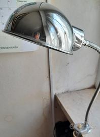 lampada da tavolo vintage in metallo cromato