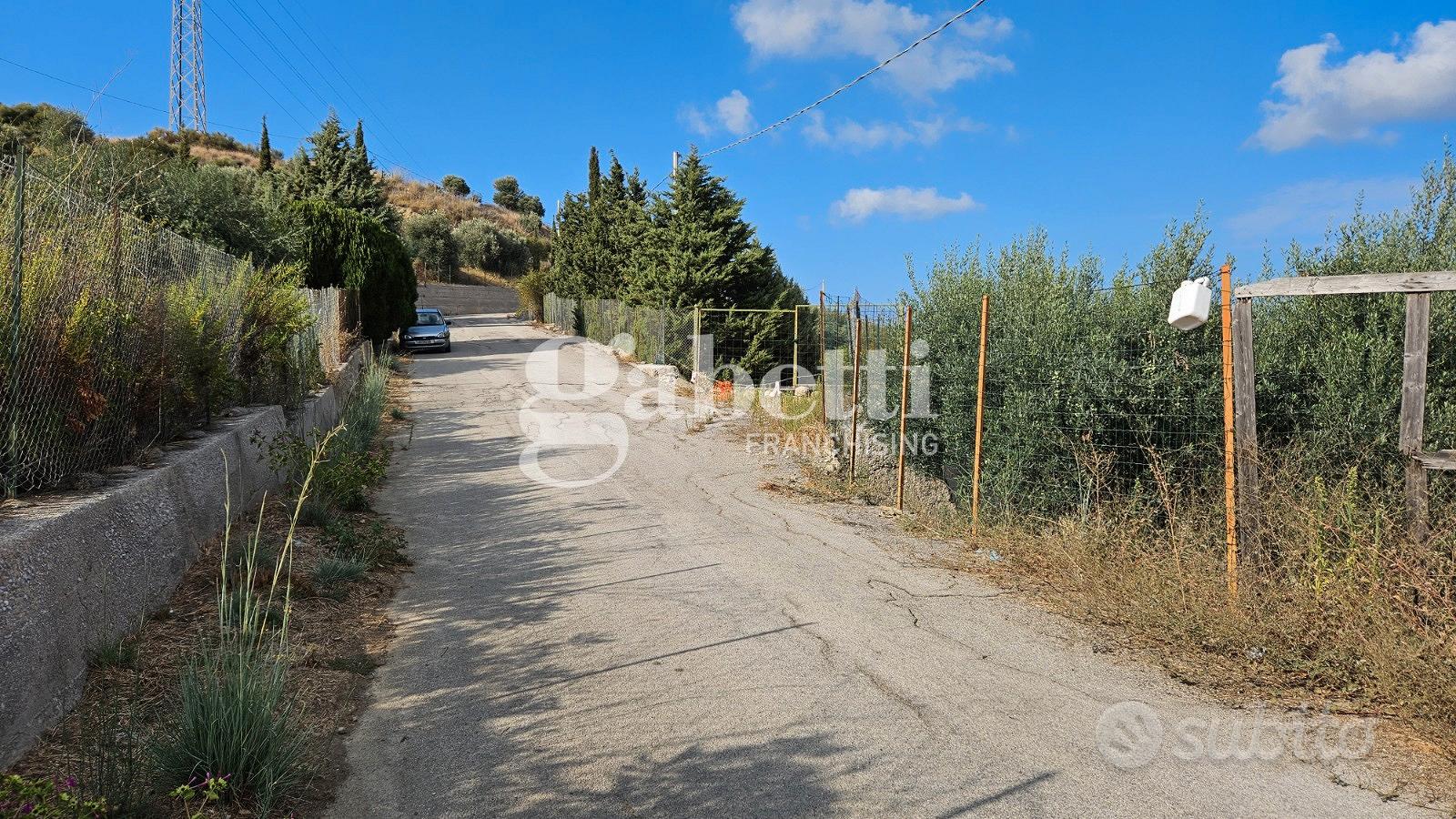 Lotto di terreno vicino autostrada Ter/50 - Altro