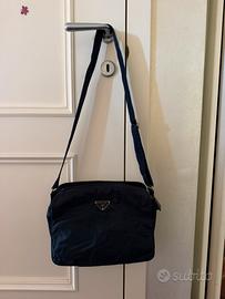 Borsa Prada Milano in nylon blu Made in Italy