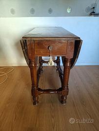 Tavolo ovale ripiegabile tipo francese