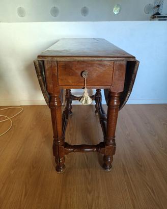 Tavolo ovale ripiegabile tipo francese