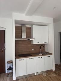 CUCINA NUOVA MAI USATA