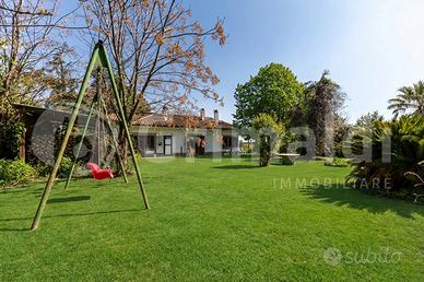 Villa o villino Roma [Villa VRG]