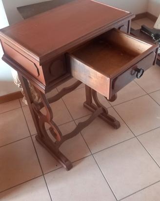 Mobiletto casa in legno