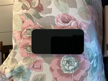 Iphone 14 pro viola scuro