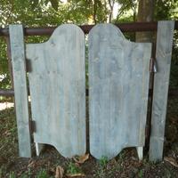 Porta saloon in legno invecchiato