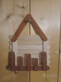 Appendi chiavi in legno fatto a mano