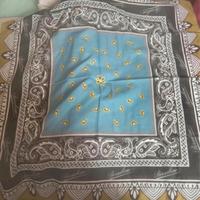 Foulard borsalino