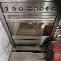 Cucina 4 fuochi con forno elettrico