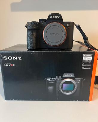 Sony ILCE 7RM3 - alpha 7 R III