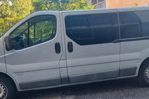 Opel  vitaro 9 posti 