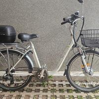 bici elettrica Italwin con motore anteriore