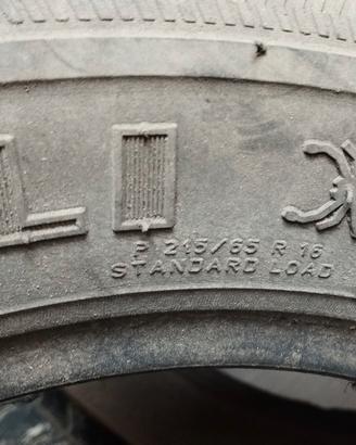 Pirelli Scorpion P 215/65 R 16