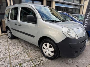Renault Kangoo 1,5 diesel 2010 con posti spazioso