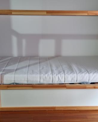 Letto Kura con accessori