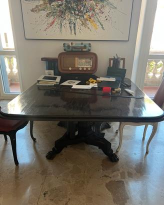 Tavolo in legno antico