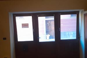 Si affitta a Dronero locale uso ufficio , negozio