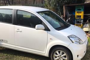 Dahiatsu sirion 4 wd