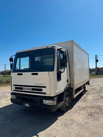 Iveco Eurocargo 80E18 con sponda idraulica