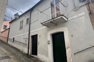 Casa Singola a 2 piani più Terreno Agricolo