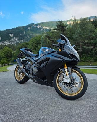 Gsx r 1000 k7