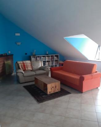 Stanze singole attico centro urbano
