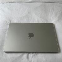 Macbook Air 2025 M4 13,6
