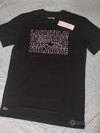 T-Shirt Lacoste sport varie taglie disponibili.