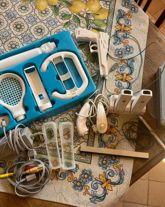 Wii con accessori e pedana Wii Fit