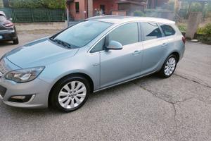 Opel Astra j sportourer benzina GPL