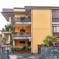 012 Appartamento su due livelli vani 5 con garage