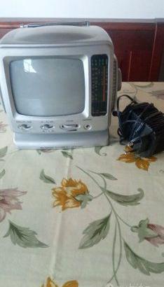 Mini televisore portatile vintage 5.5'' con radio