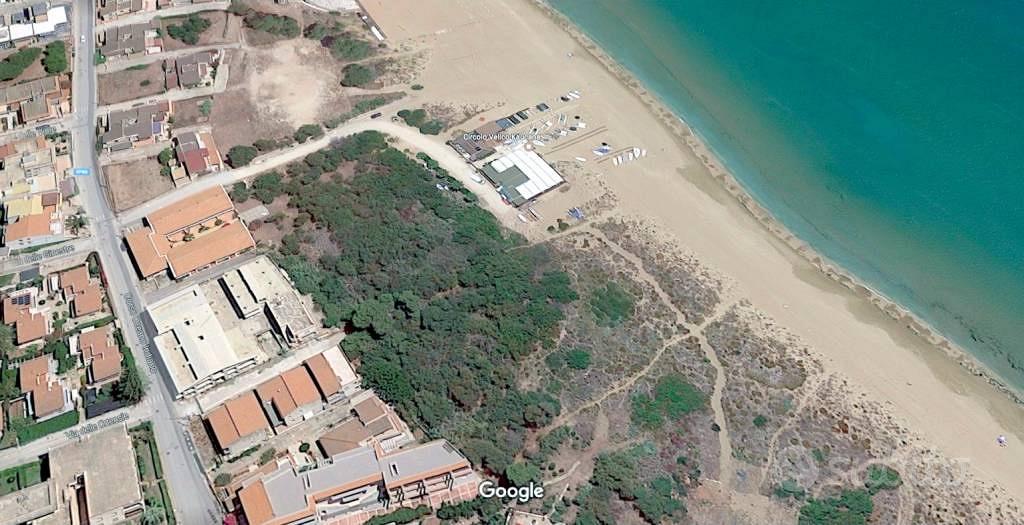 Rustico / Casale di 1970 m² con più di 5 locali e - Altro