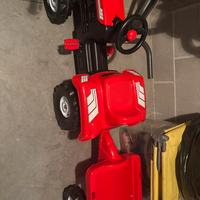 Trattore giocattolo nuovo