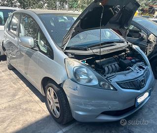HONDA JAZZ per ricambi usati