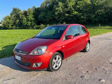 Ford fiesta unico proprietario