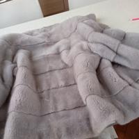 splendida pelliccia di visone grigio violet