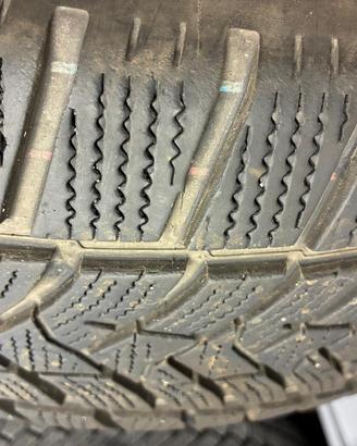 Ruote Invernali Premium Dunlop 215/60 R17 96H