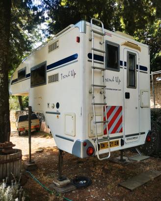 Truck Campery Trend Up