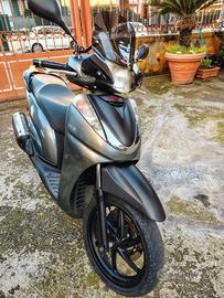 Sh 300 sport 2008 da vetrina