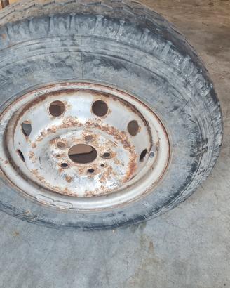 Ruota di scorta completa