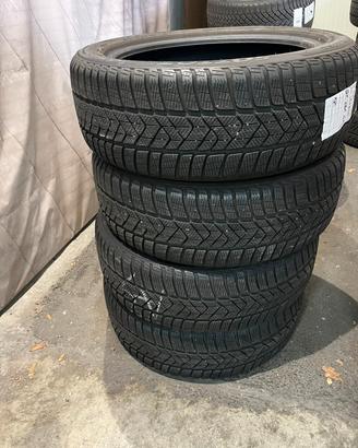 215 50 18 invernali Pirelli del 2022 (85%)