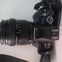 REFLEX OLYMPUS 18-180 DIGITAL + 14-42 con 2 borse