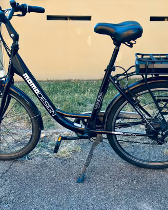 Bicicletta elettrica  Momo design Venezia