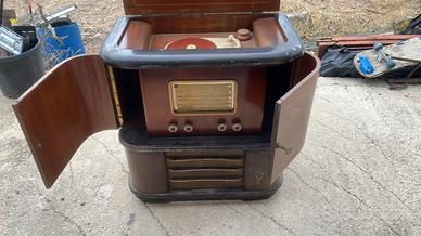 Radio giradischi d’epoca